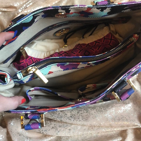 RARE TORY BURCH FLORAL PRINT LEATHER HANDBAG!! - Picture 6 of 8